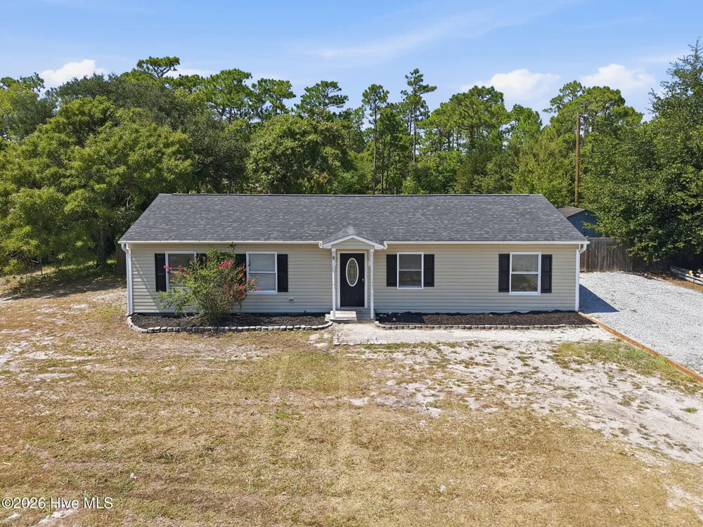 89 Crown Point Road Hubert, NC 28539