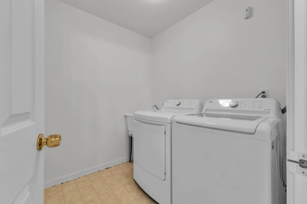20829 Orchard Lake Road Farmington Hills, MI 48336