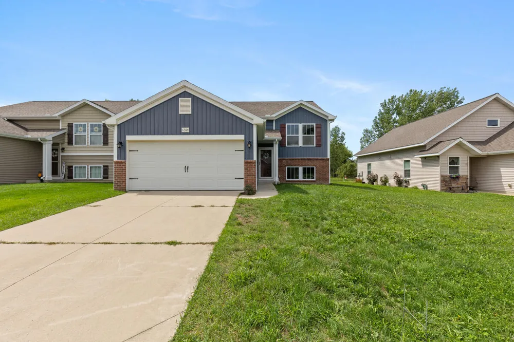 6605 Moss Lake Drive Hudsonville, MI 49426