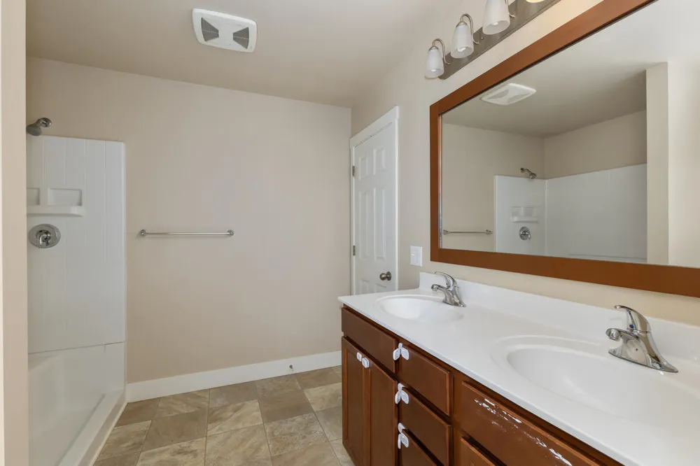 6605 Moss Lake Drive Hudsonville, MI 49426