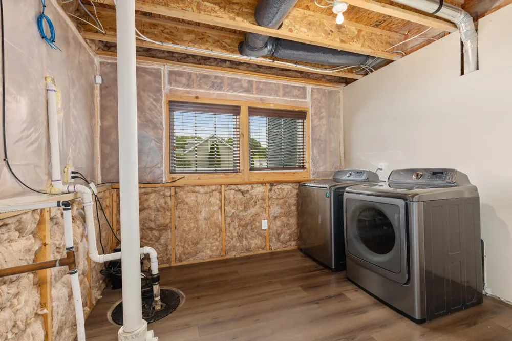 6605 Moss Lake Drive Hudsonville, MI 49426