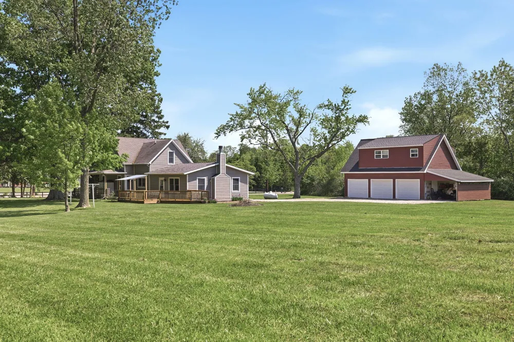 7780 W East Road Lakeside, MI 49116