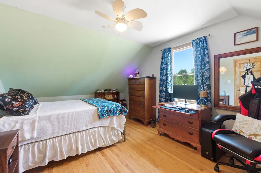 7780 W East Road Lakeside, MI 49116