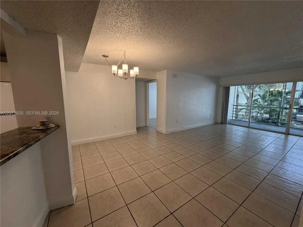 4205 University Dr #202 Sunrise, FL 33351