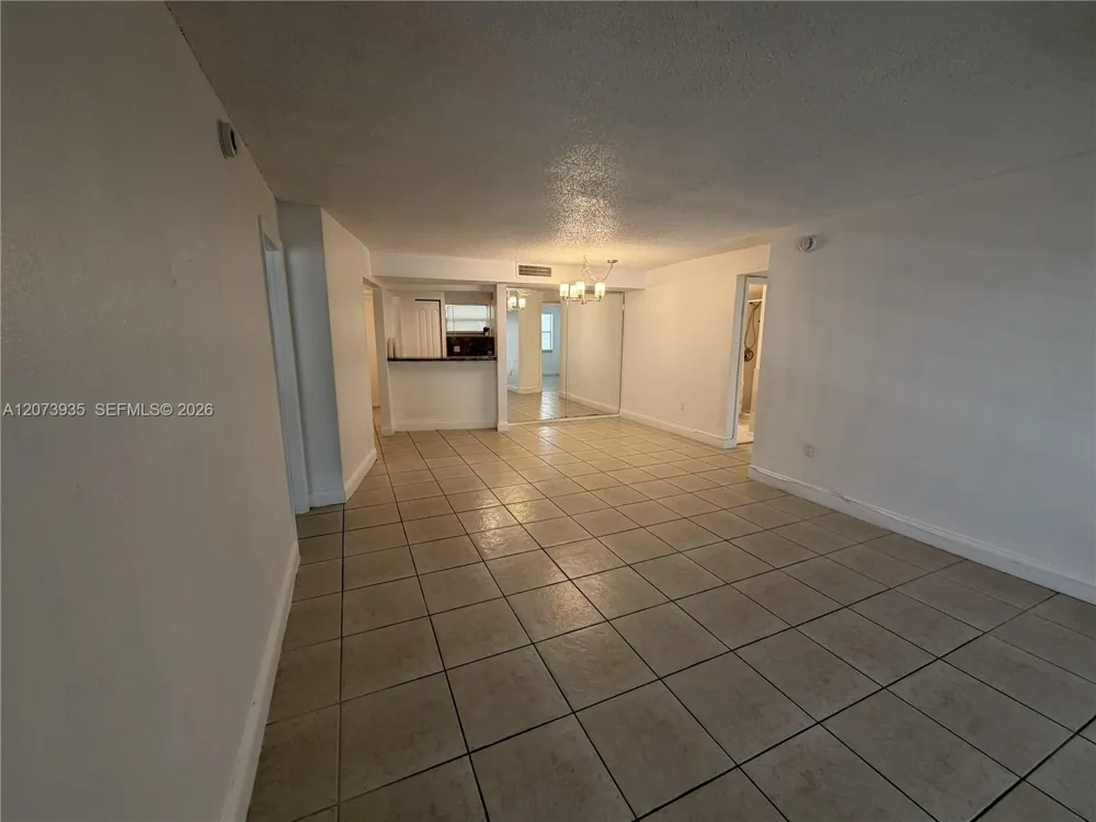 4205 University Dr #202 Sunrise, FL 33351