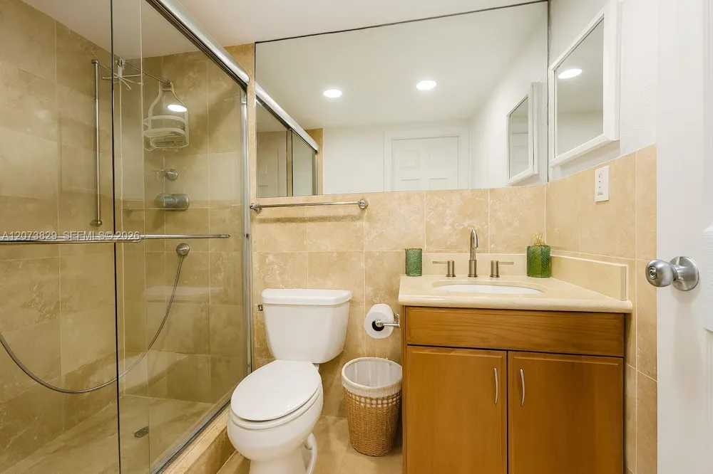 4001 S Ocean Dr #3J Hollywood, FL 33019