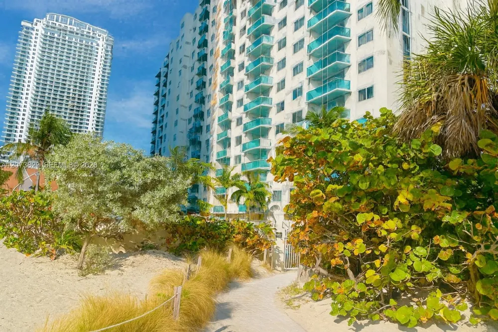 4001 S Ocean Dr #3J Hollywood, FL 33019