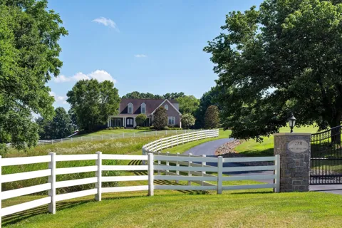 2701 Owl Hollow Rd