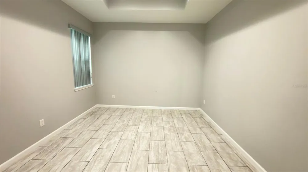 2736 W SPRUCE STREET Tampa, FL 33607