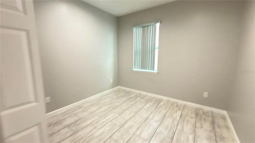 2736 W SPRUCE STREET Tampa, FL 33607