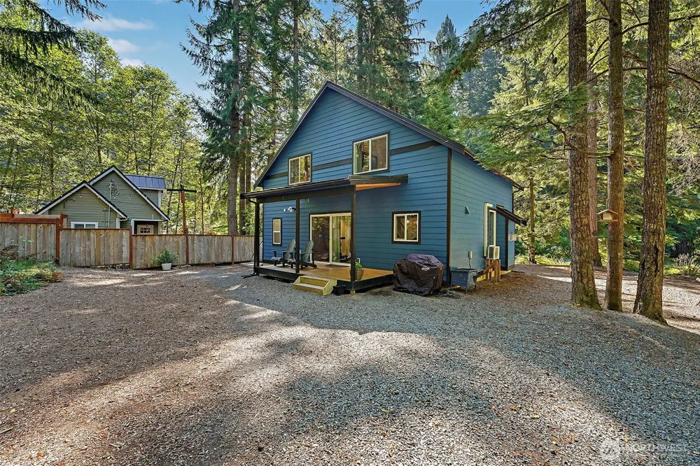 31219 555th Street E Ashford, WA 98304