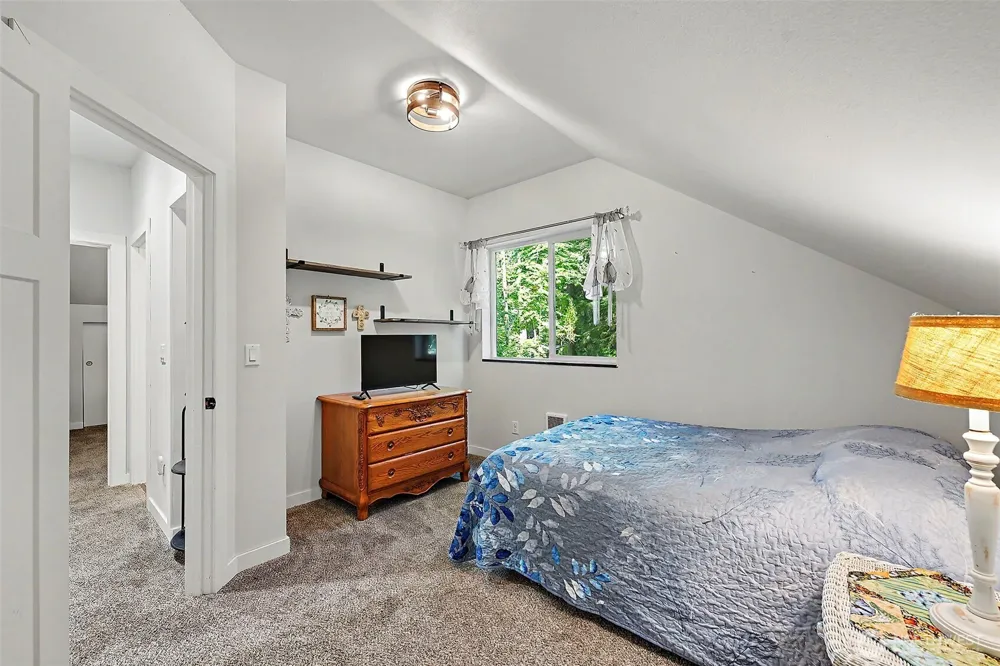 31219 555th Street E Ashford, WA 98304