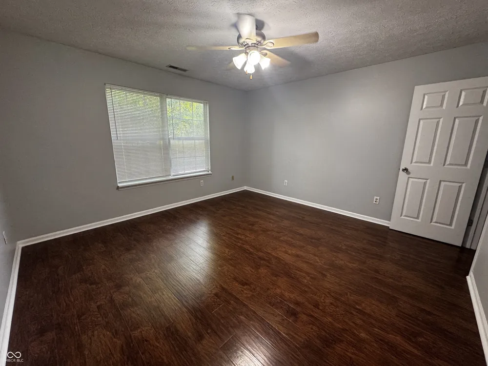 6735 Lexington Circle Zionsville, IN 46077