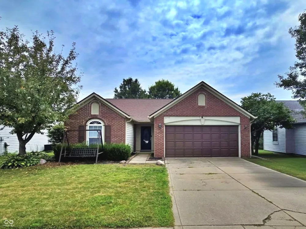 6735 Lexington Circle Zionsville, IN 46077