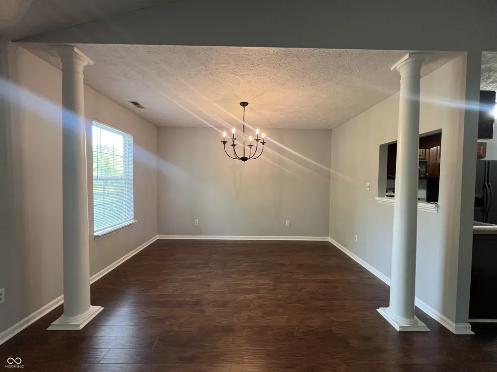 6735 Lexington Circle Zionsville, IN 46077