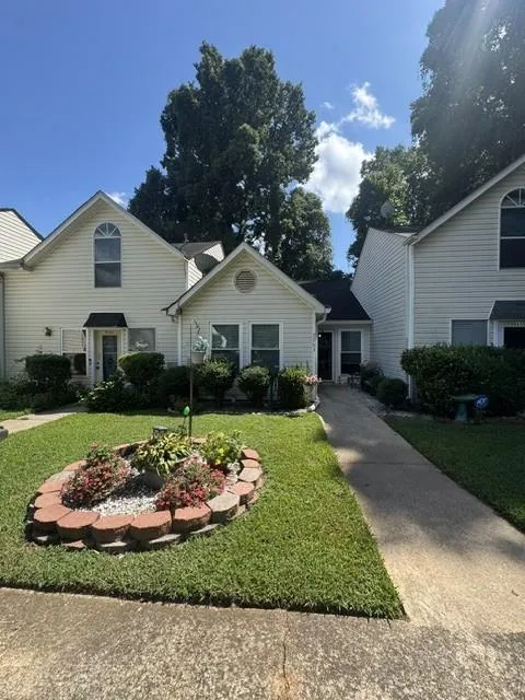 9063 Stoneleigh Trace