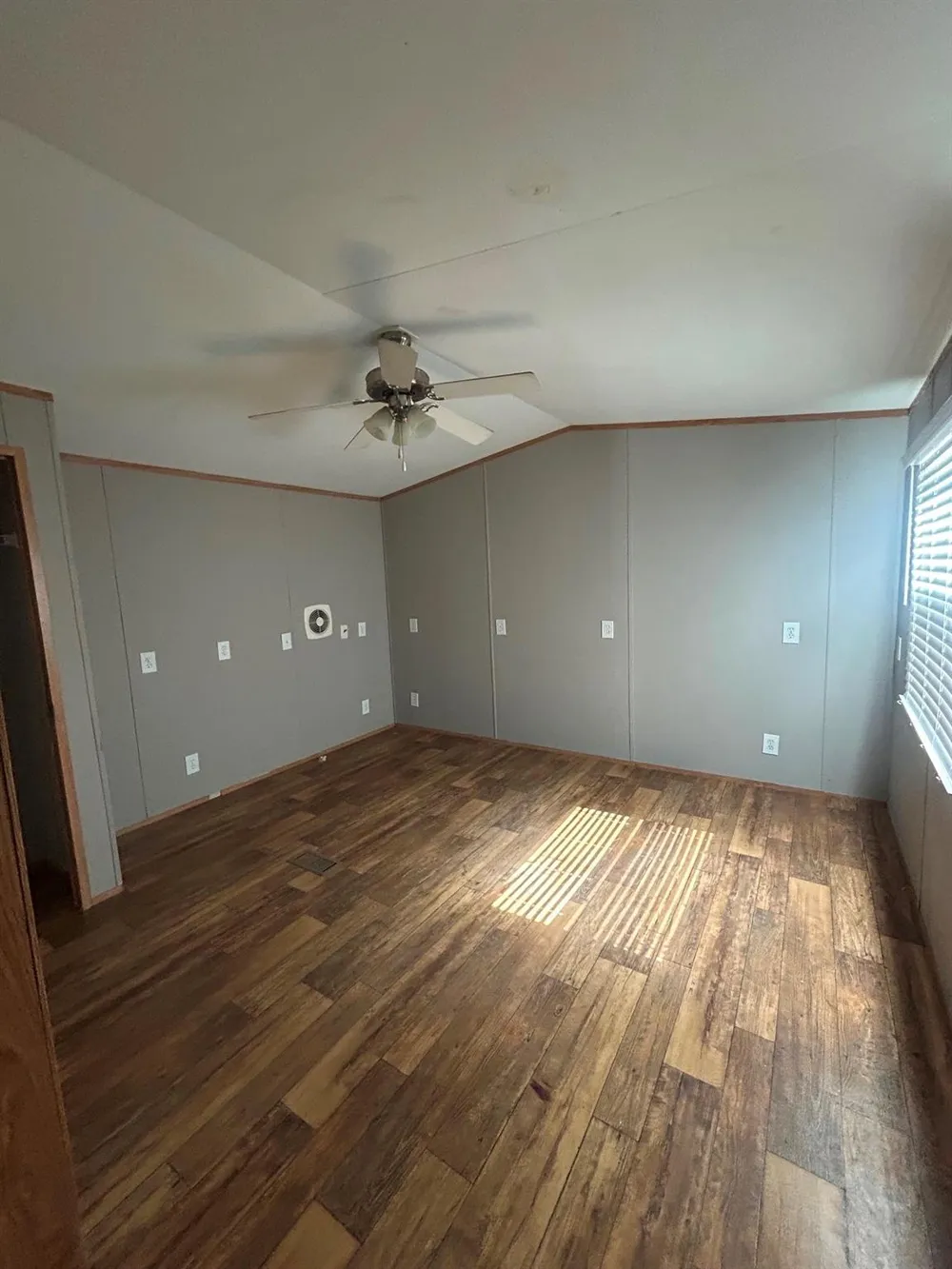 605 County Road 6053 Dayton, TX 77535