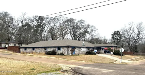 1136 Labranch Street