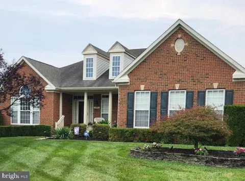 7821 TRUITT LANE
