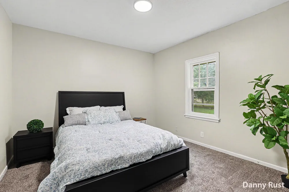 691 E Isabella Avenue Muskegon, MI 49442