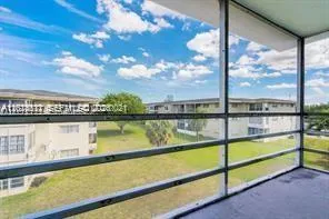 4750 NW 10th Ct #308 Plantation, FL 33313