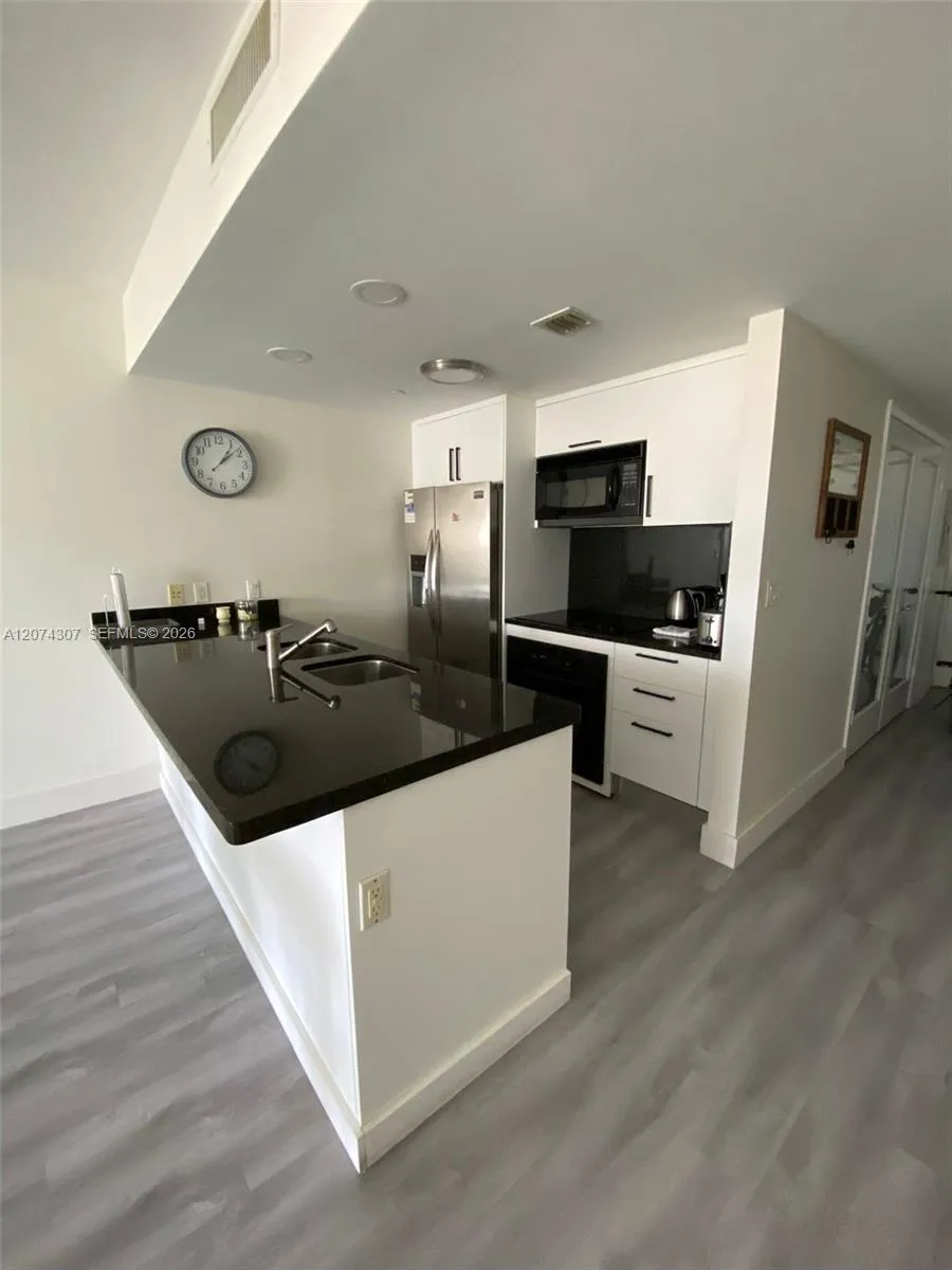 1850 S Ocean Dr #1409 Hallandale Beach, FL 33009