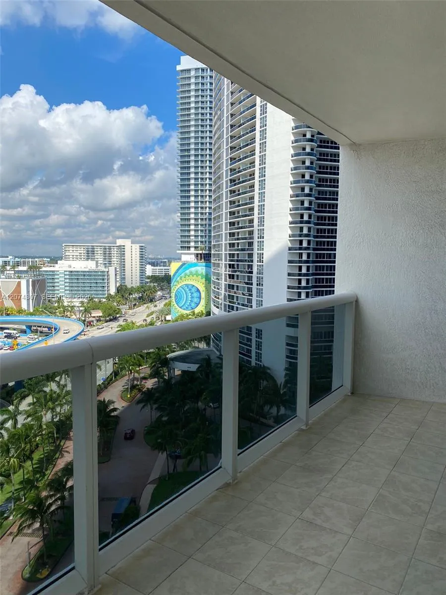 1850 S Ocean Dr #1409 Hallandale Beach, FL 33009