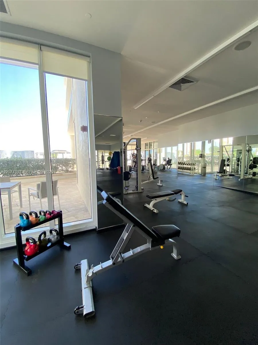 1850 S Ocean Dr #1409 Hallandale Beach, FL 33009