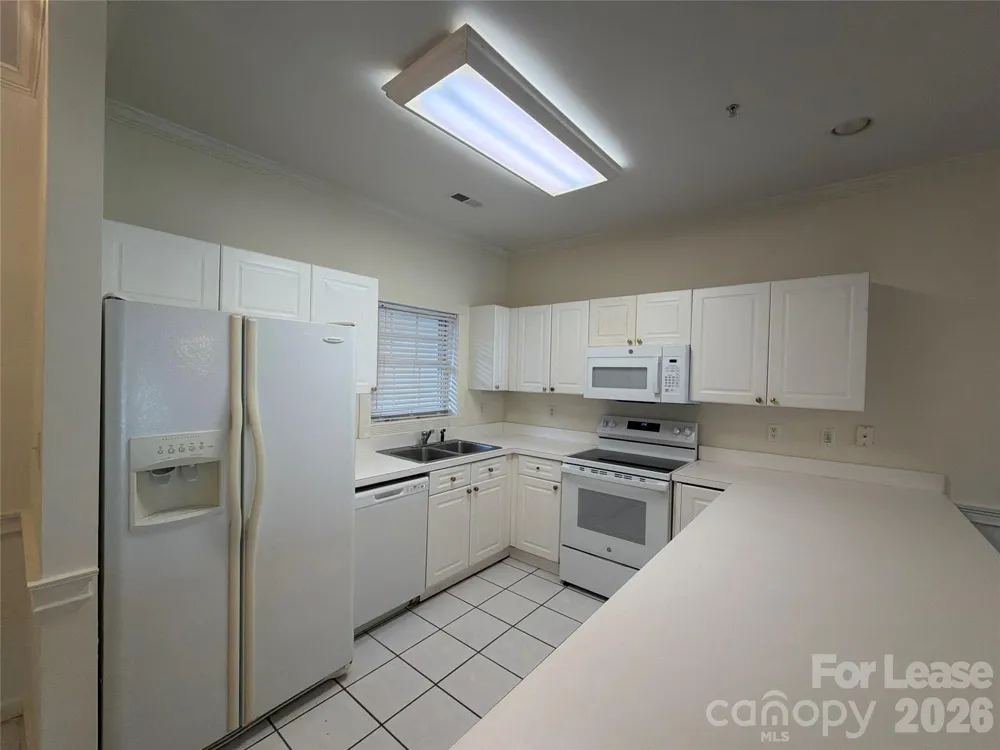 9113 Meadow Vista Road Charlotte, NC 28213