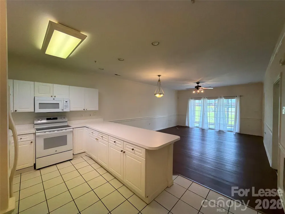 9113 Meadow Vista Road Charlotte, NC 28213