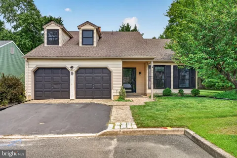 7 STONYBROOK COURT