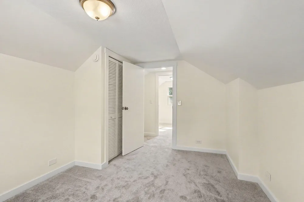 4621 S Long Lake Drive Portage, MI 49002