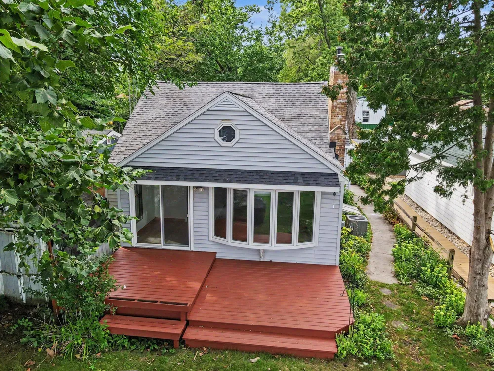4621 S Long Lake Drive Portage, MI 49002