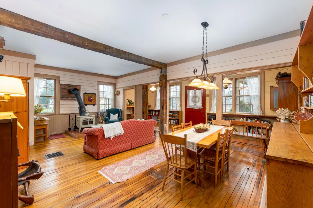 8425 Parshallville Road Fenton, MI 48430