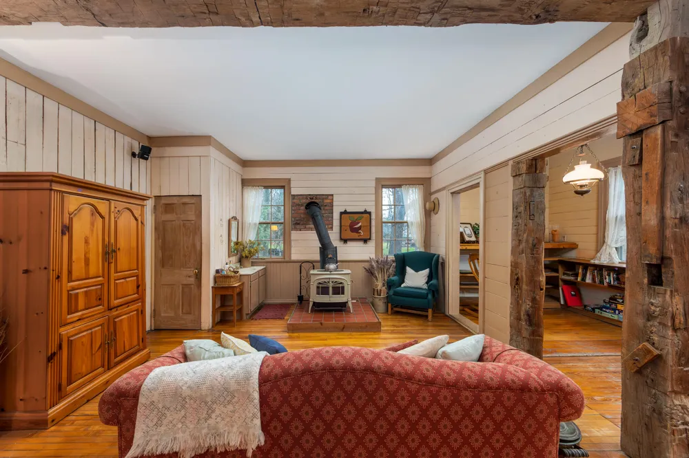 8425 Parshallville Road Fenton, MI 48430
