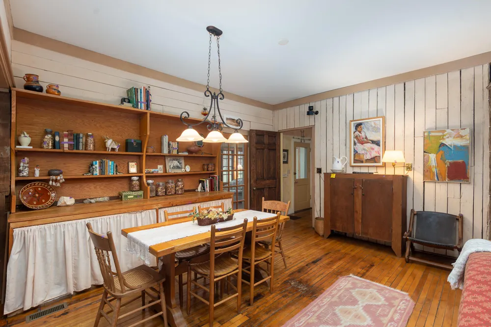 8425 Parshallville Road Fenton, MI 48430