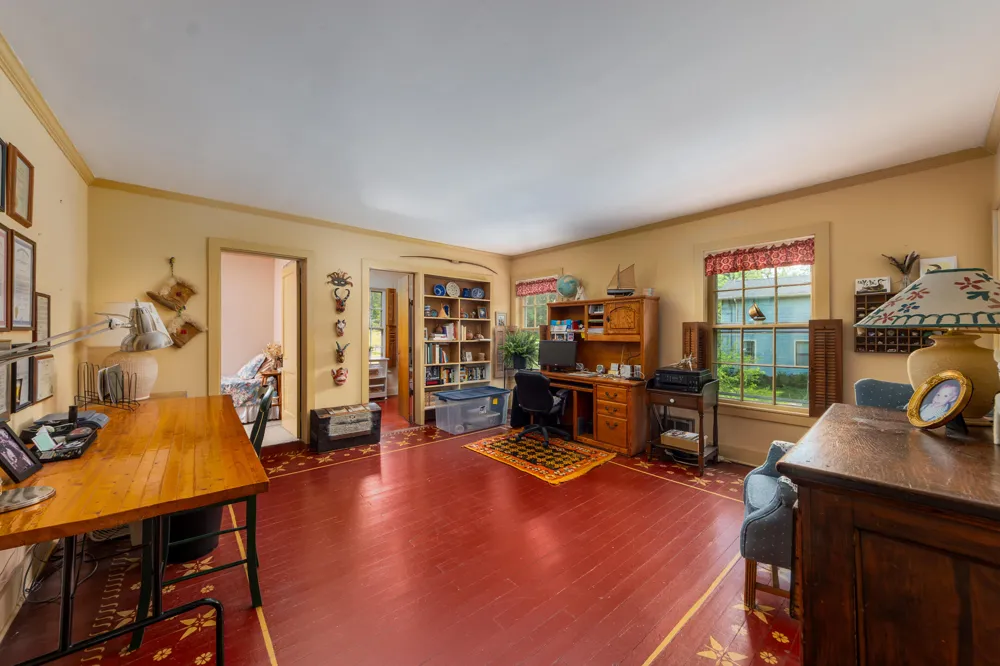 8425 Parshallville Road Fenton, MI 48430