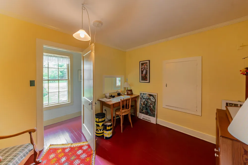 8425 Parshallville Road Fenton, MI 48430