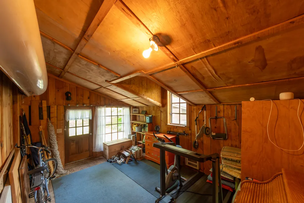 8425 Parshallville Road Fenton, MI 48430