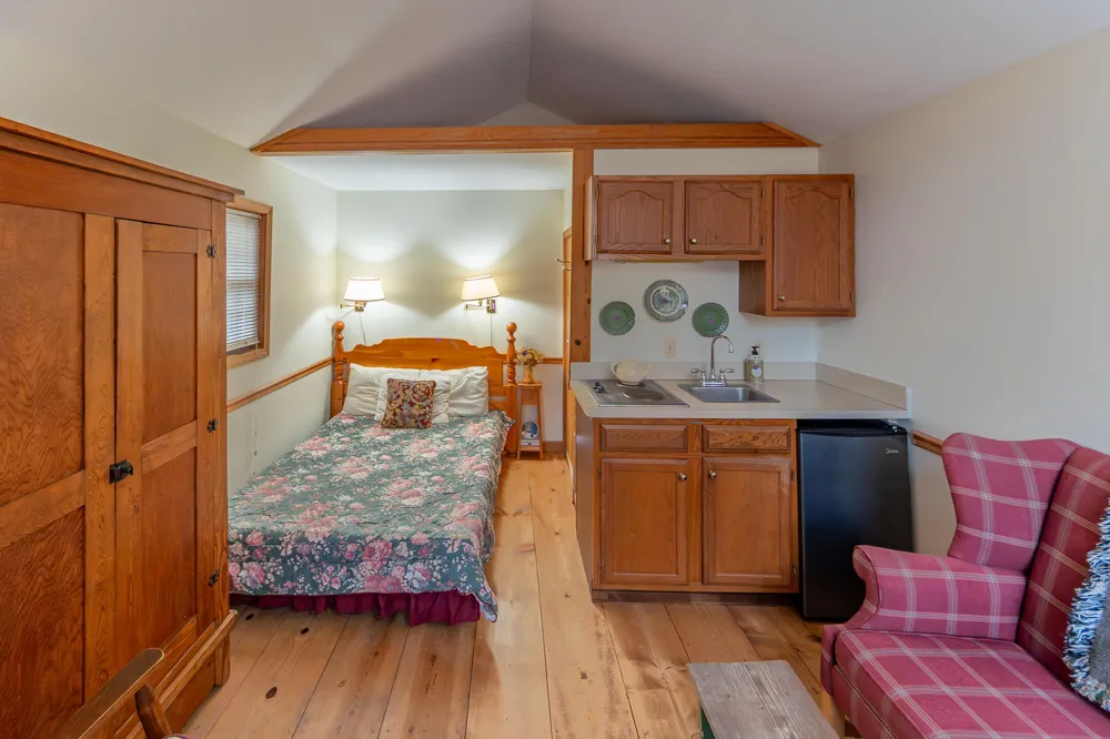 8425 Parshallville Road Fenton, MI 48430