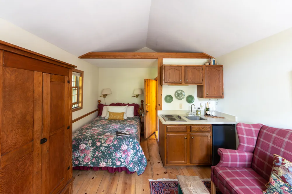 8425 Parshallville Road Fenton, MI 48430