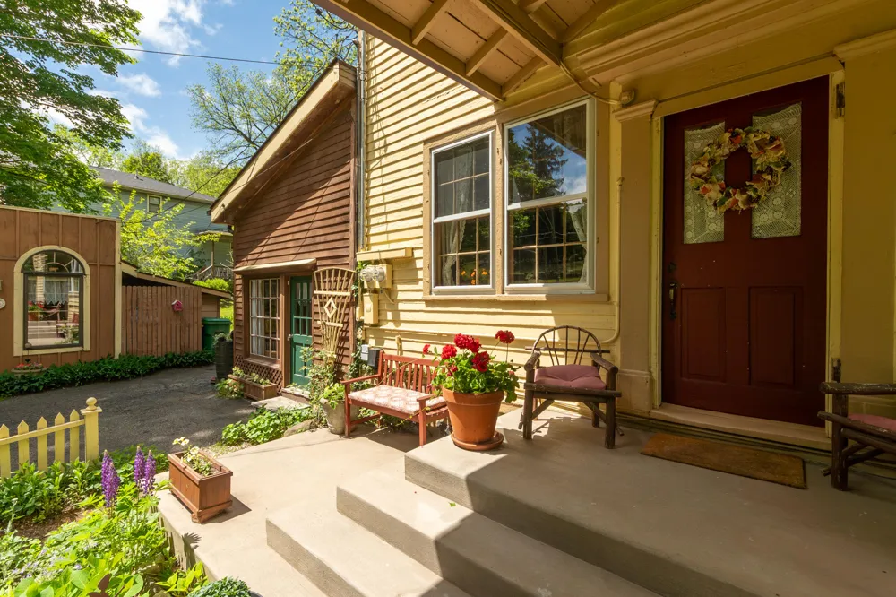 8425 Parshallville Road Fenton, MI 48430