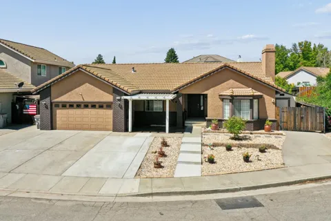 1012 Hillview Lane