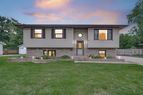 5083 Sunrise Avenue