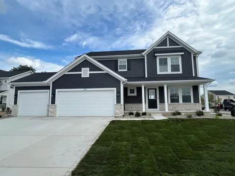 2545 Iowa Street