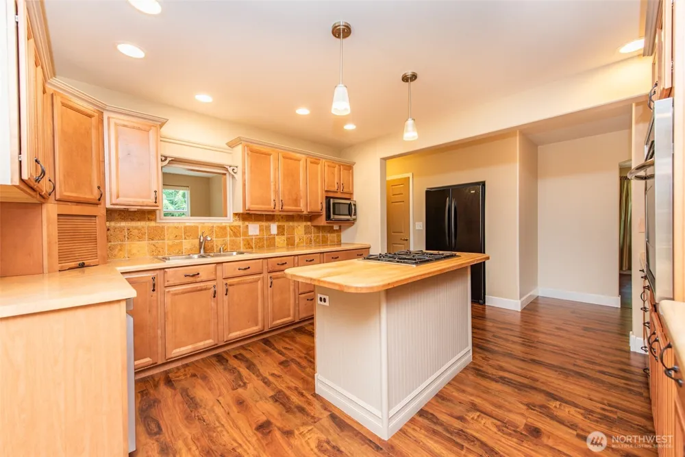 303 Buck Loop Road Sequim, WA 98382