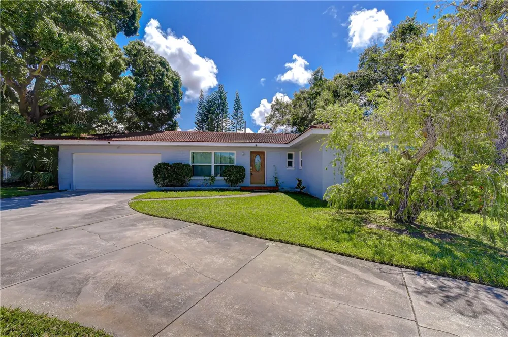 1001 BAY BREEZE TERRACE Largo, FL 33770