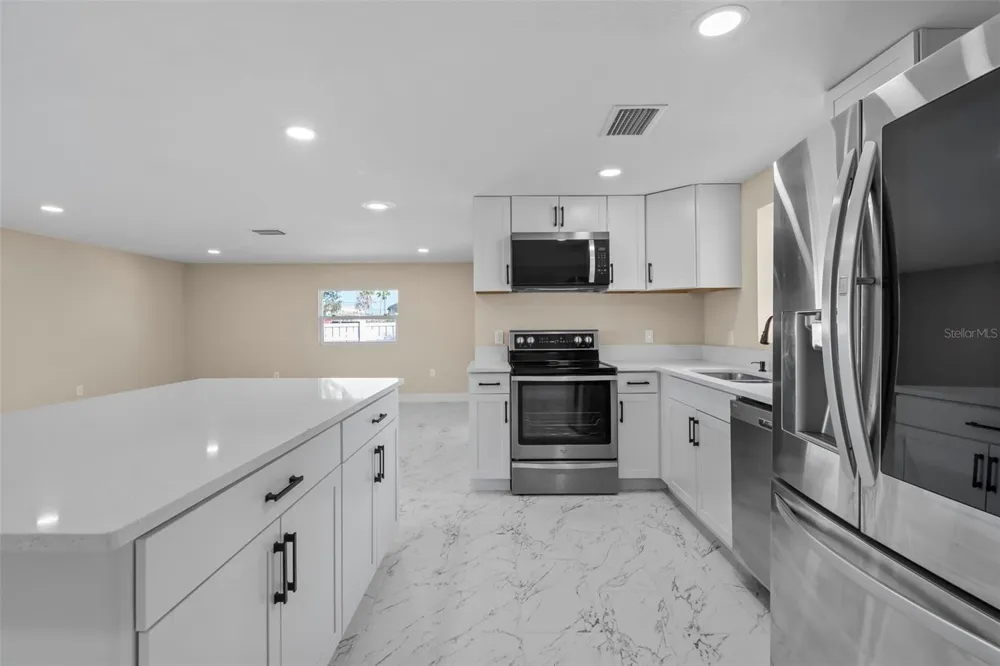 6211 CORNELL ROAD Bradenton, FL 34207