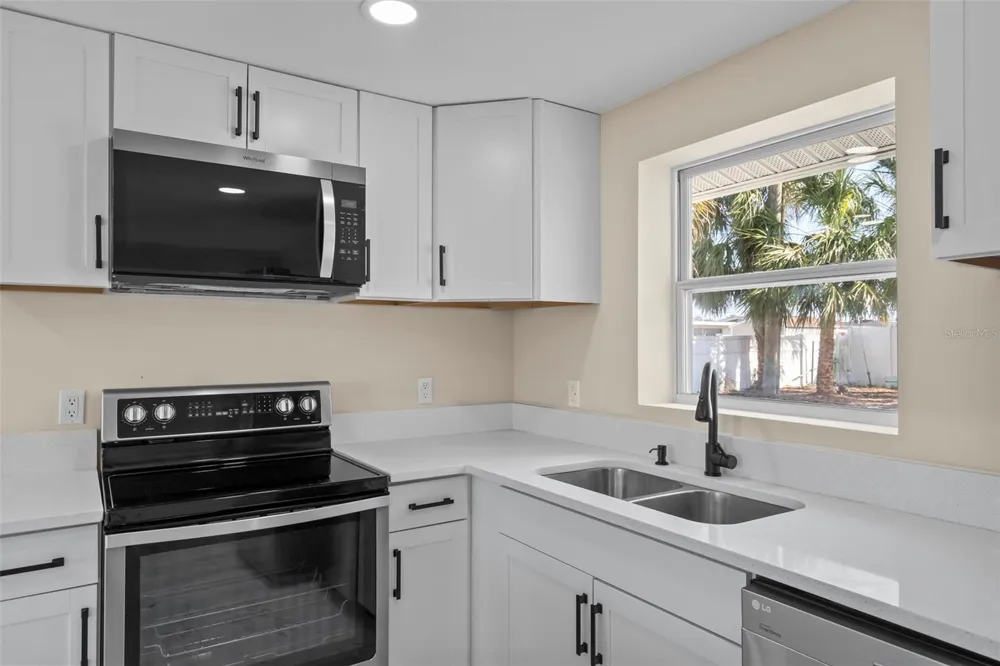6211 CORNELL ROAD Bradenton, FL 34207