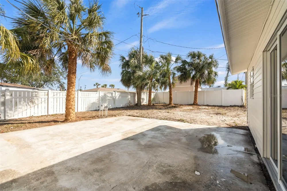 6211 CORNELL ROAD Bradenton, FL 34207